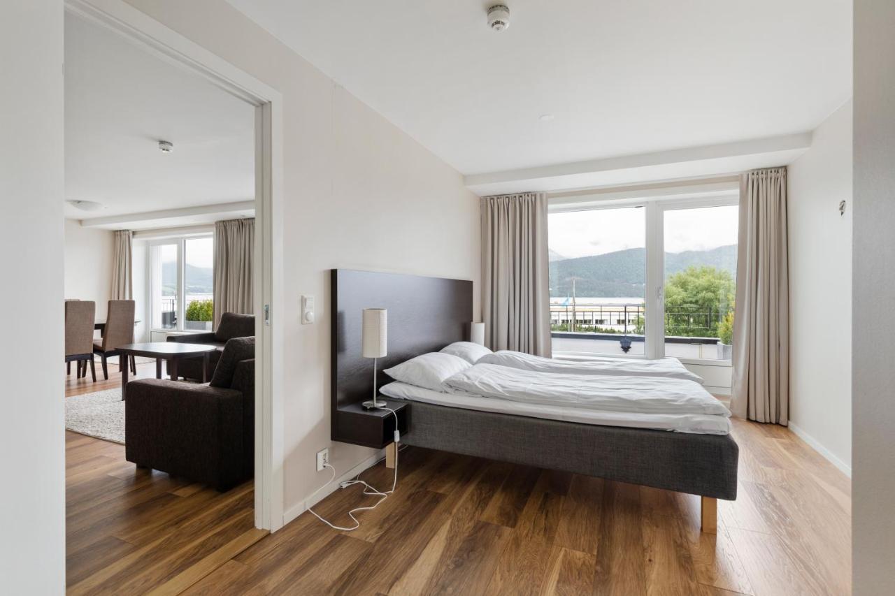 Aursnes Hotell Sykkylven Exterior foto